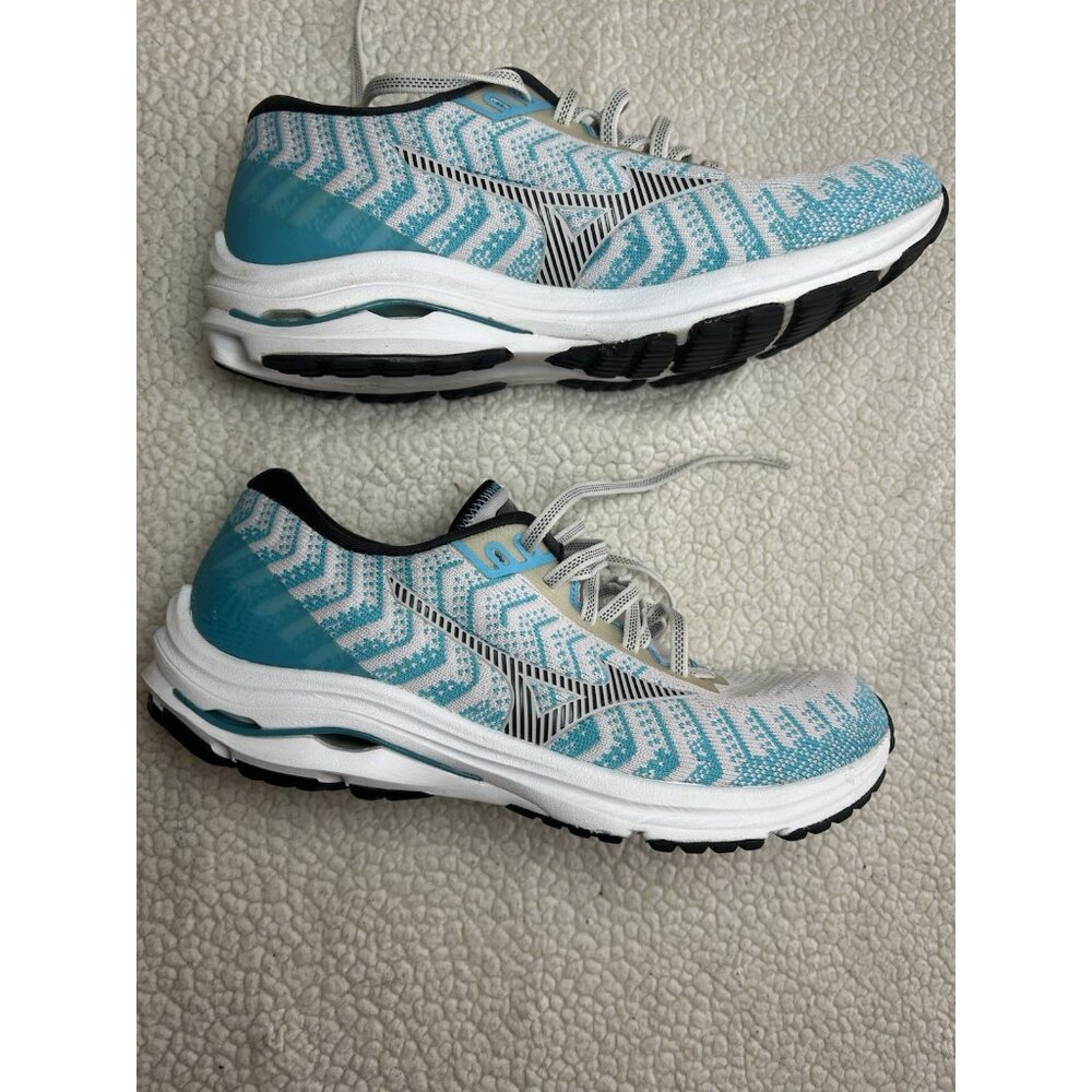 Mizuno Wave Rider Running Shoes – Size 9.5